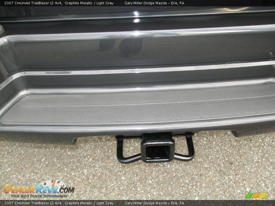 2007 Chevrolet TrailBlazer LS 4x4 Graphite Metallic / Light Gray Photo #4