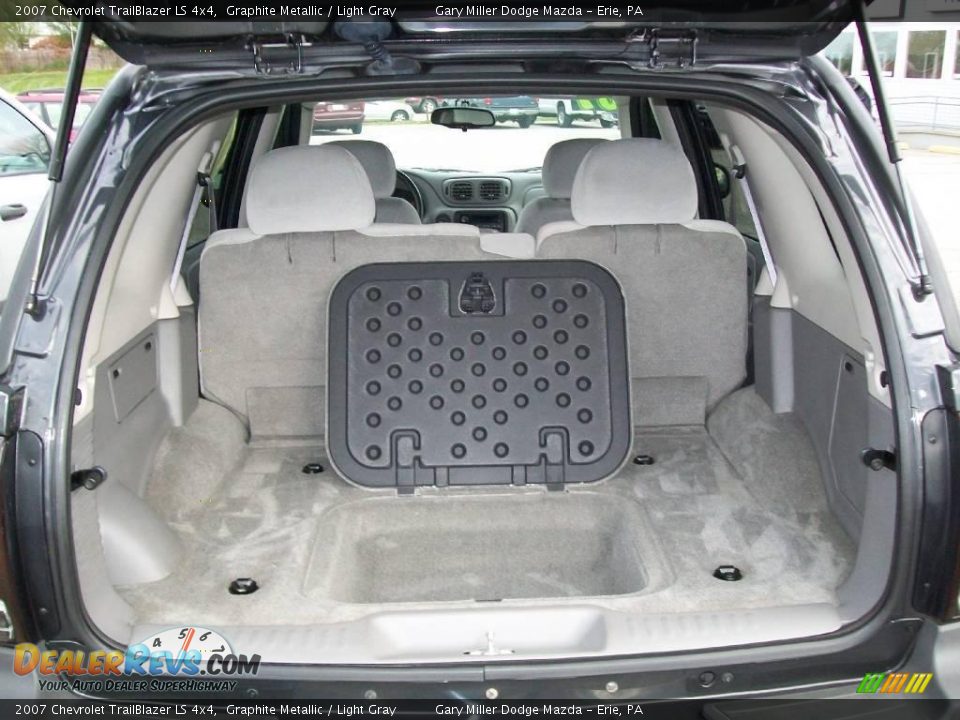 2007 Chevrolet TrailBlazer LS 4x4 Graphite Metallic / Light Gray Photo #5
