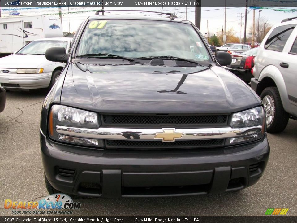 2007 Chevrolet TrailBlazer LS 4x4 Graphite Metallic / Light Gray Photo #9