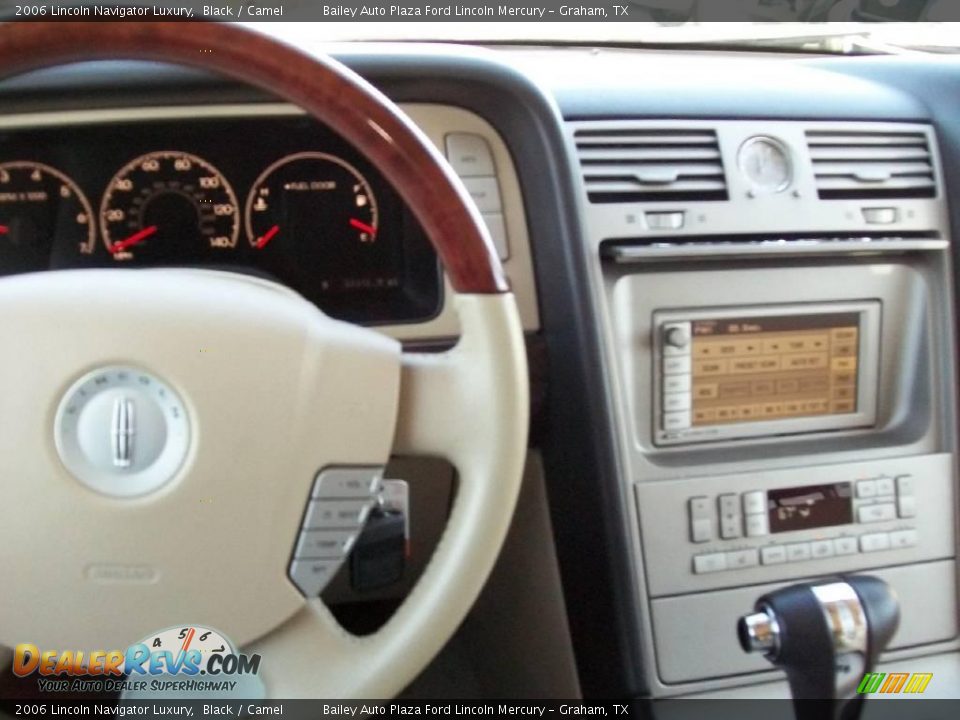 2006 Lincoln Navigator Luxury Black / Camel Photo #2