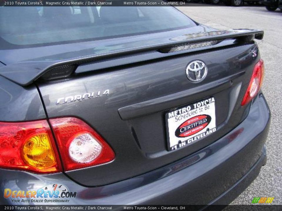 2010 Toyota Corolla S Magnetic Gray Metallic / Dark Charcoal Photo #24