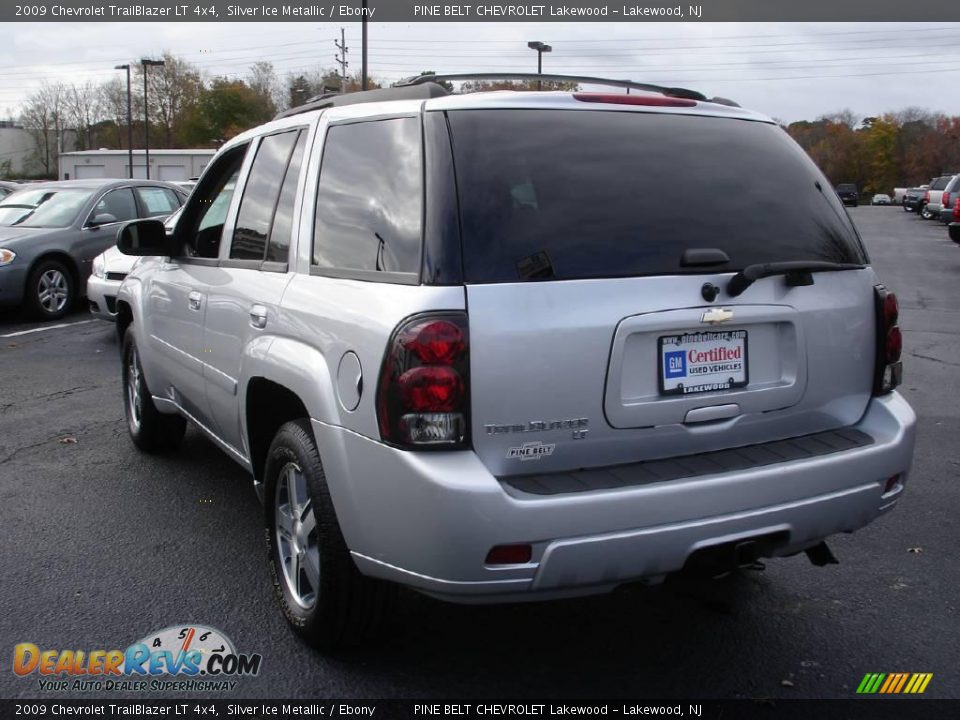 2009 Chevrolet TrailBlazer LT 4x4 Silver Ice Metallic / Ebony Photo #4