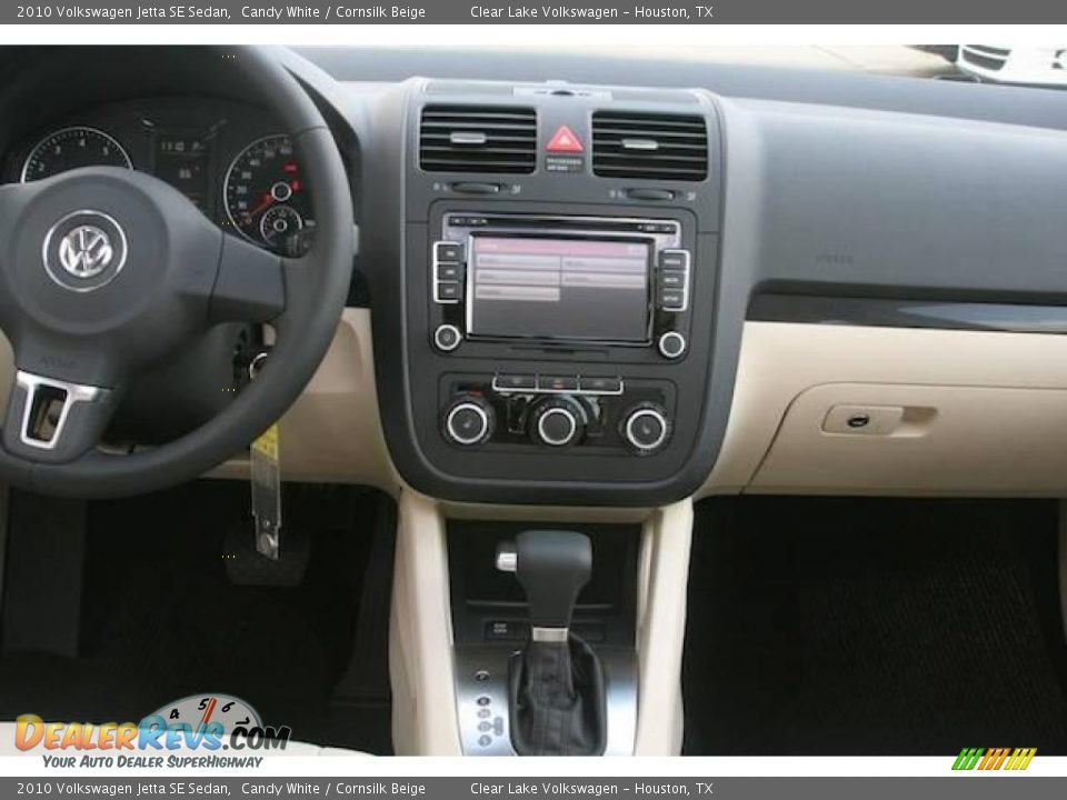 2010 Volkswagen Jetta SE Sedan Candy White / Cornsilk Beige Photo #5