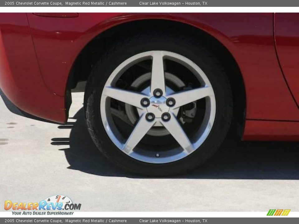 2005 Chevrolet Corvette Coupe Magnetic Red Metallic / Cashmere Photo #11