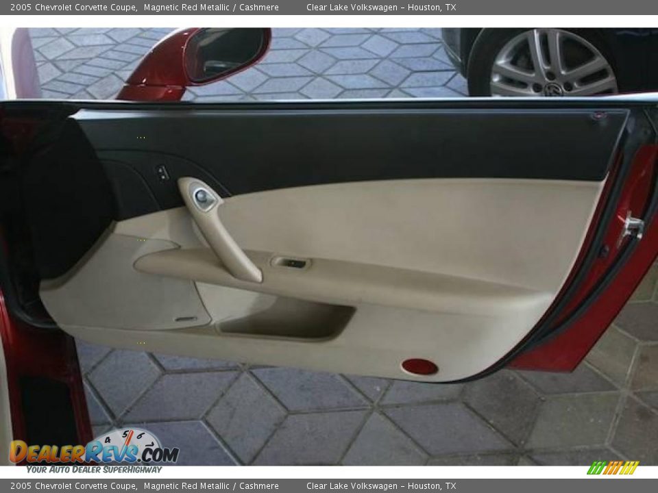 2005 Chevrolet Corvette Coupe Magnetic Red Metallic / Cashmere Photo #28