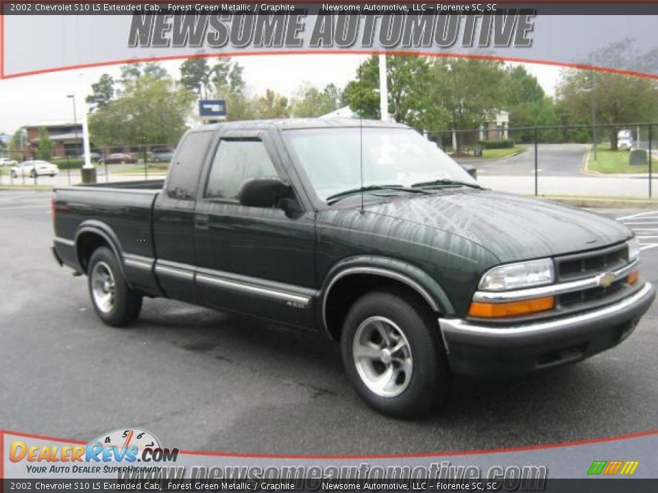 2002 Chevrolet S10 LS Extended Cab Forest Green Metallic / Graphite Photo #1