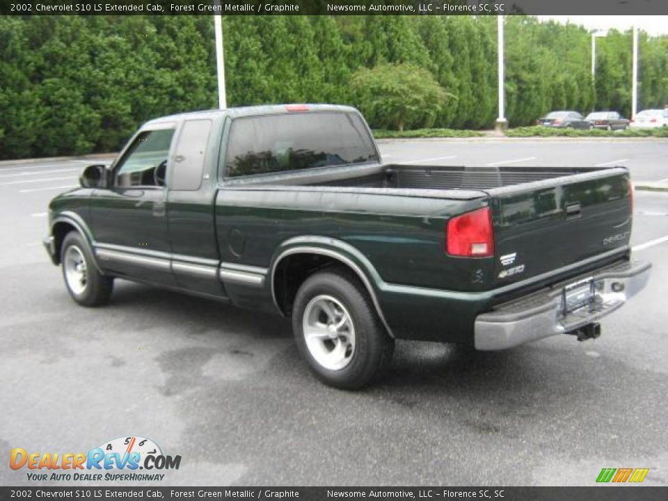 2002 Chevrolet S10 LS Extended Cab Forest Green Metallic / Graphite Photo #2