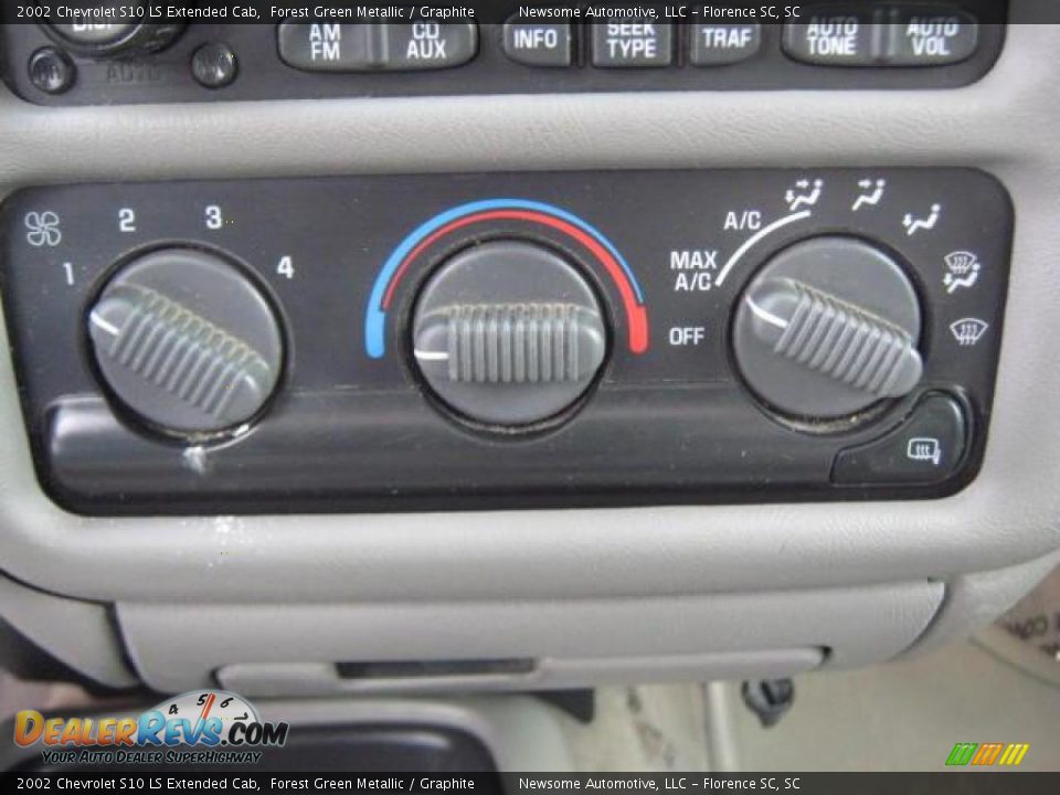 2002 Chevrolet S10 LS Extended Cab Forest Green Metallic / Graphite Photo #8