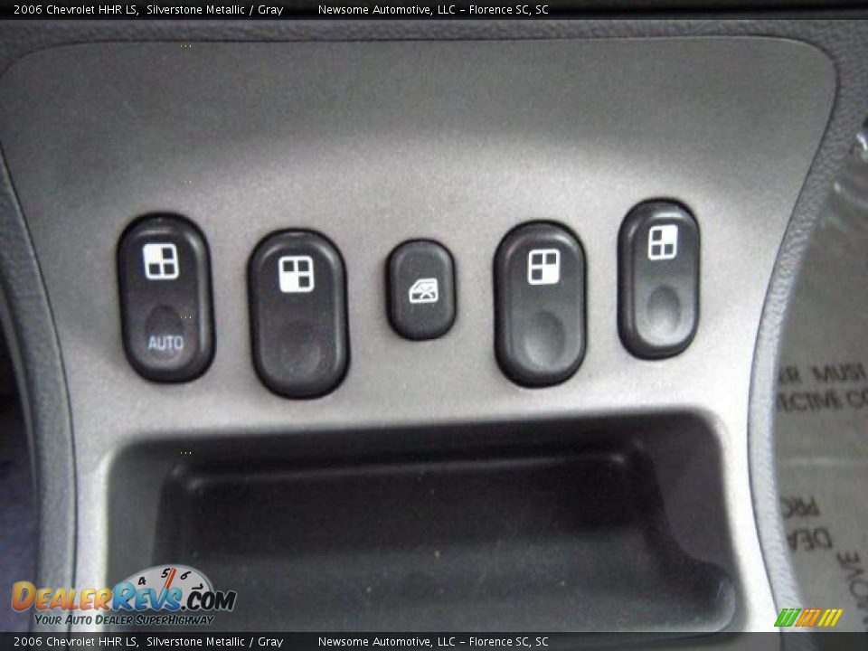 2006 Chevrolet HHR LS Silverstone Metallic / Gray Photo #10