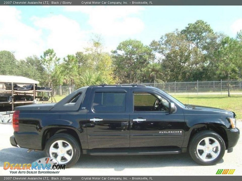 2007 Chevrolet Avalanche LTZ Black / Ebony Photo #9