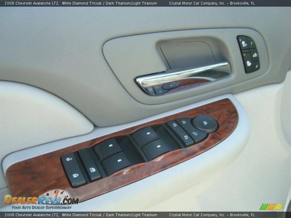 2008 Chevrolet Avalanche LTZ White Diamond Tricoat / Dark Titanium/Light Titanium Photo #16
