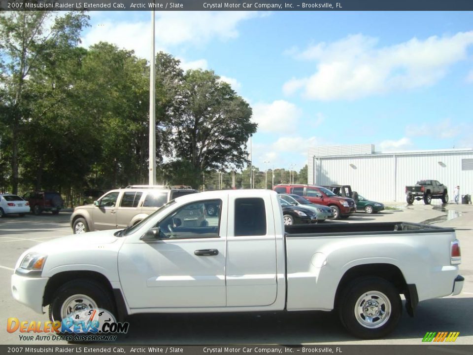 2007 Mitsubishi Raider LS Extended Cab Arctic White / Slate Photo #2