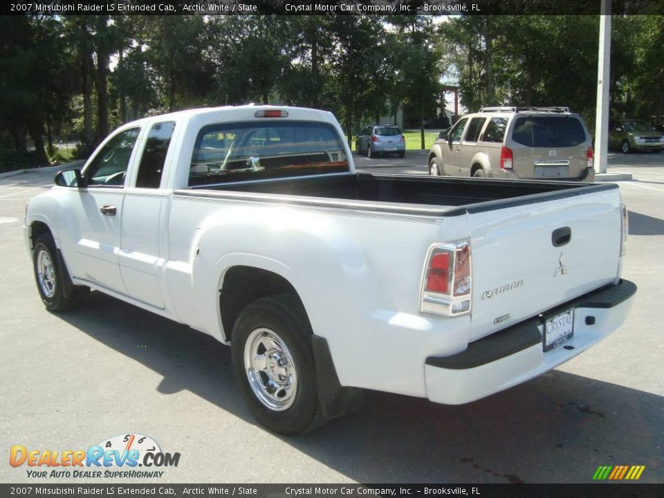2007 Mitsubishi Raider LS Extended Cab Arctic White / Slate Photo #3