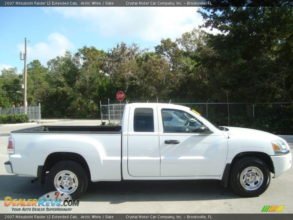 2007 Mitsubishi Raider LS Extended Cab Arctic White / Slate Photo #9