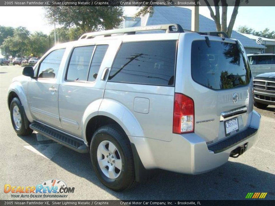 2005 Nissan Pathfinder XE Silver Lightning Metallic / Graphite Photo #3