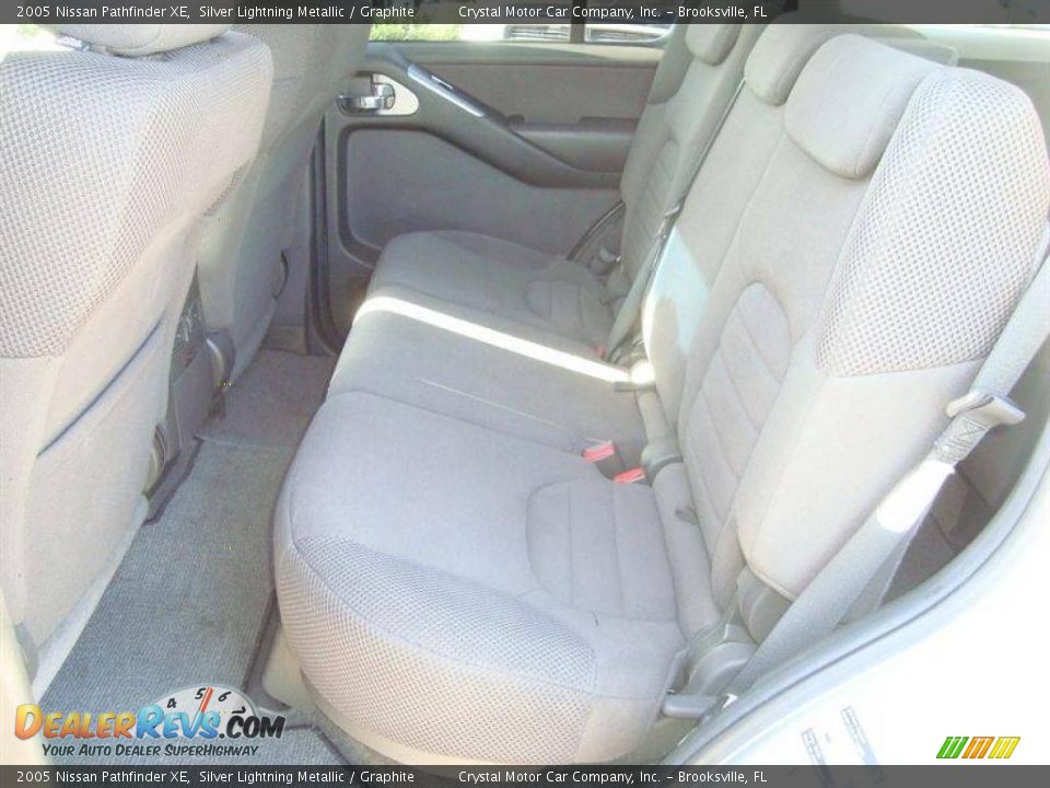 2005 Nissan Pathfinder XE Silver Lightning Metallic / Graphite Photo #5