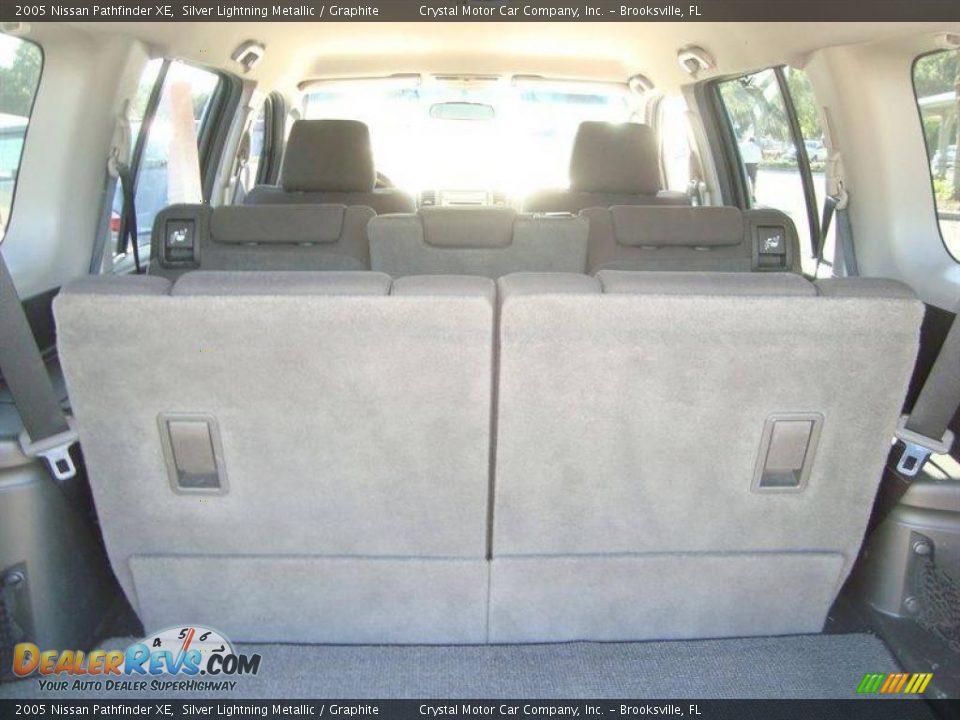 2005 Nissan Pathfinder XE Silver Lightning Metallic / Graphite Photo #7