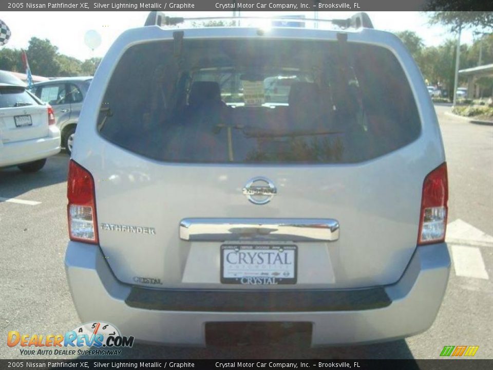 2005 Nissan Pathfinder XE Silver Lightning Metallic / Graphite Photo #8