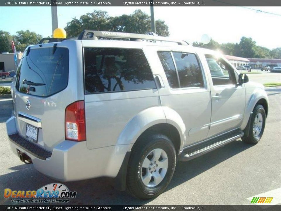 2005 Nissan Pathfinder XE Silver Lightning Metallic / Graphite Photo #9