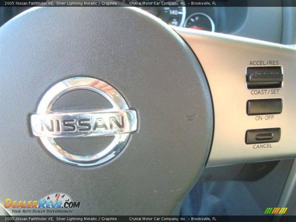 2005 Nissan Pathfinder XE Silver Lightning Metallic / Graphite Photo #21