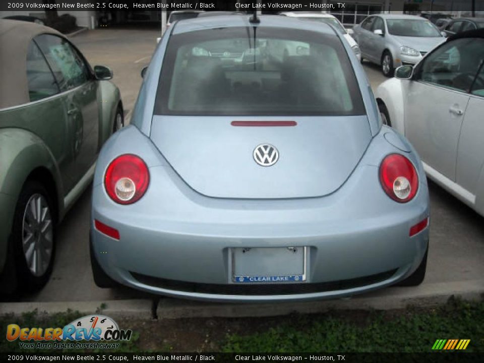 2009 Volkswagen New Beetle 2.5 Coupe Heaven Blue Metallic / Black Photo #2