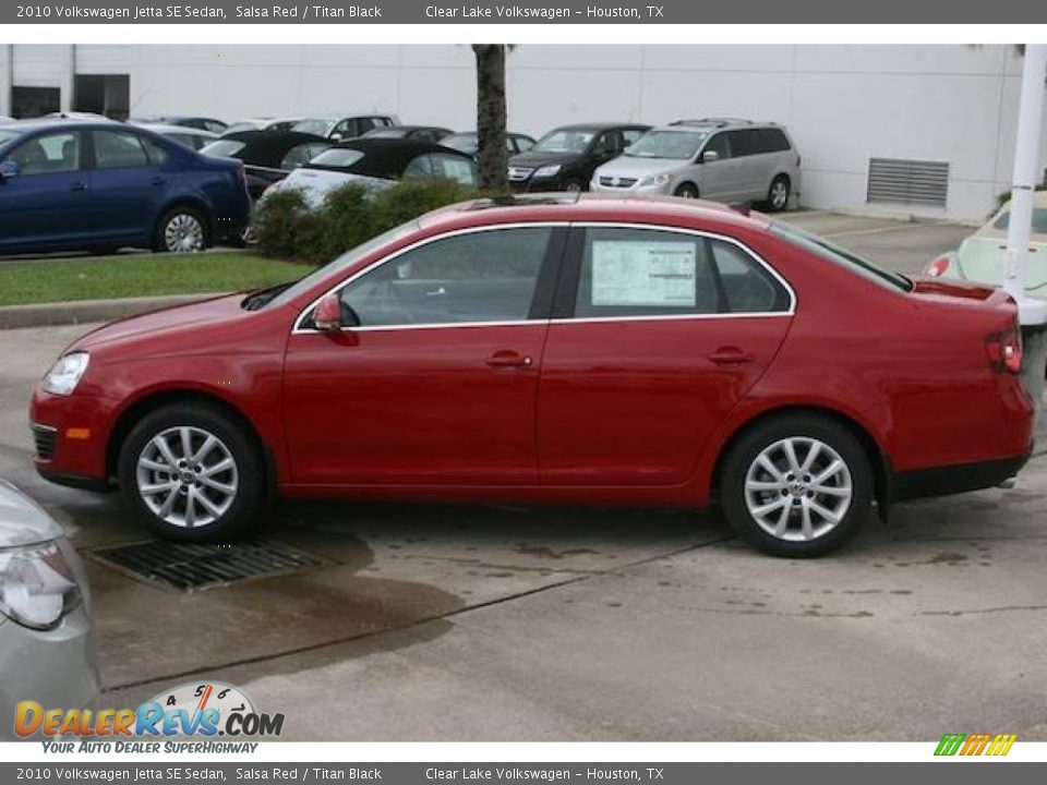 2010 Volkswagen Jetta SE Sedan Salsa Red / Titan Black Photo #2