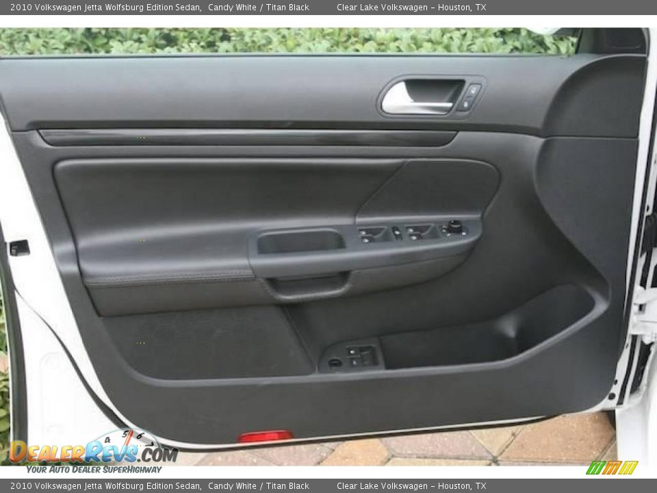2010 Volkswagen Jetta Wolfsburg Edition Sedan Candy White / Titan Black Photo #13