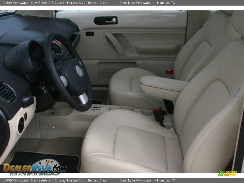2009 Volkswagen New Beetle 2.5 Coupe Harvest Moon Beige / Cream Photo #4