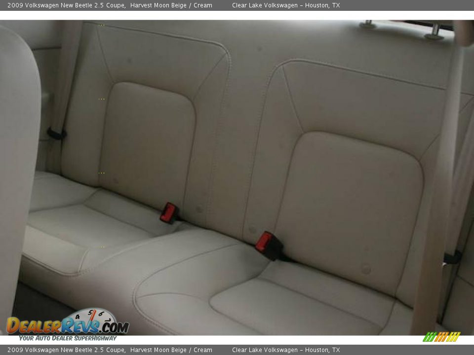 2009 Volkswagen New Beetle 2.5 Coupe Harvest Moon Beige / Cream Photo #7