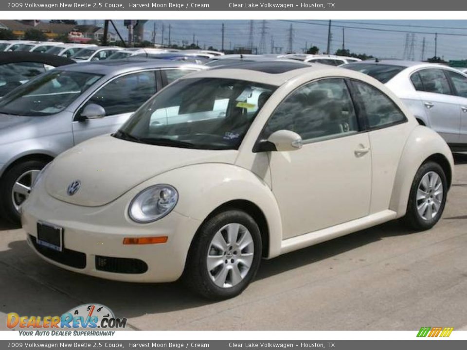 2009 Volkswagen New Beetle 2.5 Coupe Harvest Moon Beige / Cream Photo #12