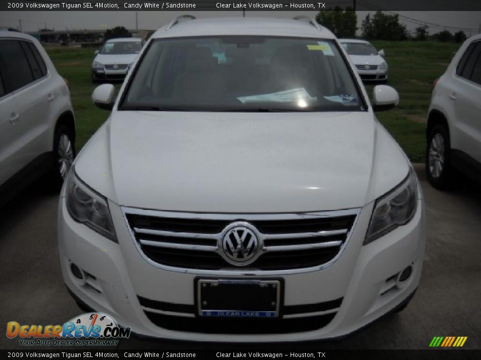 2009 Volkswagen Tiguan SEL 4Motion Candy White / Sandstone Photo #2