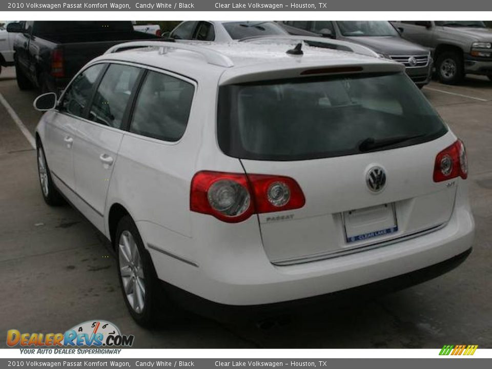 2010 Volkswagen Passat Komfort Wagon Candy White / Black Photo #2