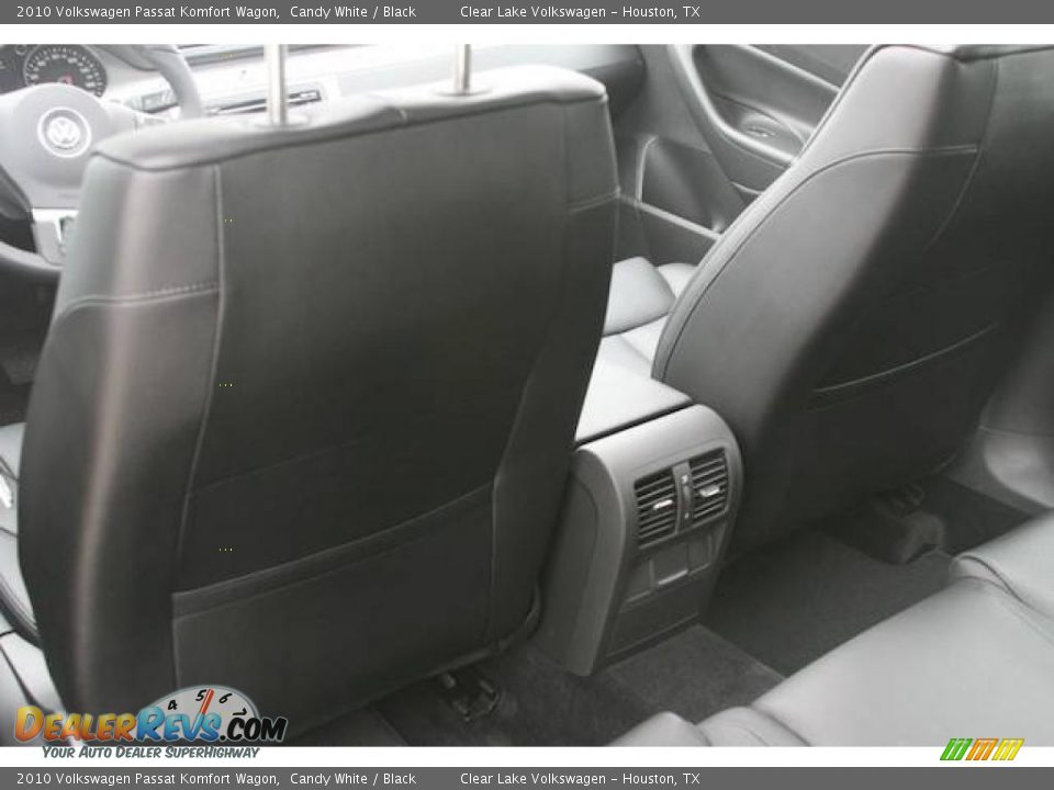 2010 Volkswagen Passat Komfort Wagon Candy White / Black Photo #15