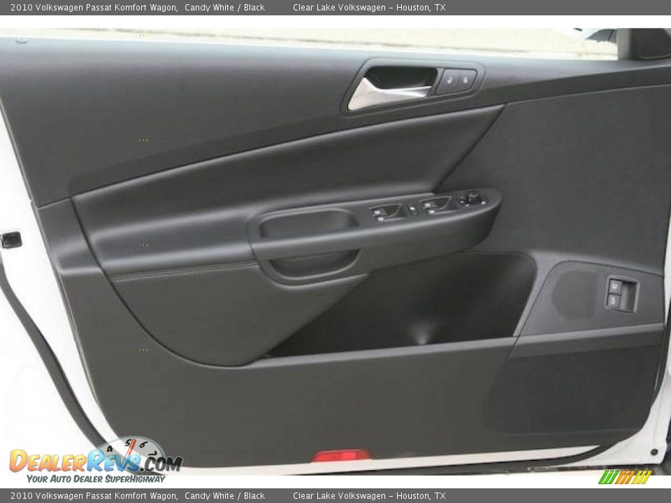2010 Volkswagen Passat Komfort Wagon Candy White / Black Photo #21