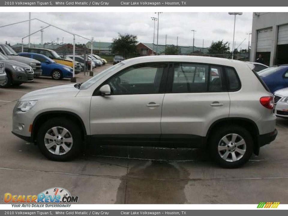 2010 Volkswagen Tiguan S White Gold Metallic / Clay Gray Photo #2