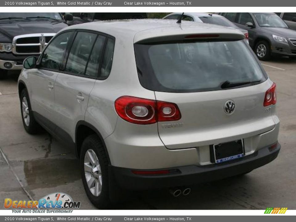 2010 Volkswagen Tiguan S White Gold Metallic / Clay Gray Photo #3
