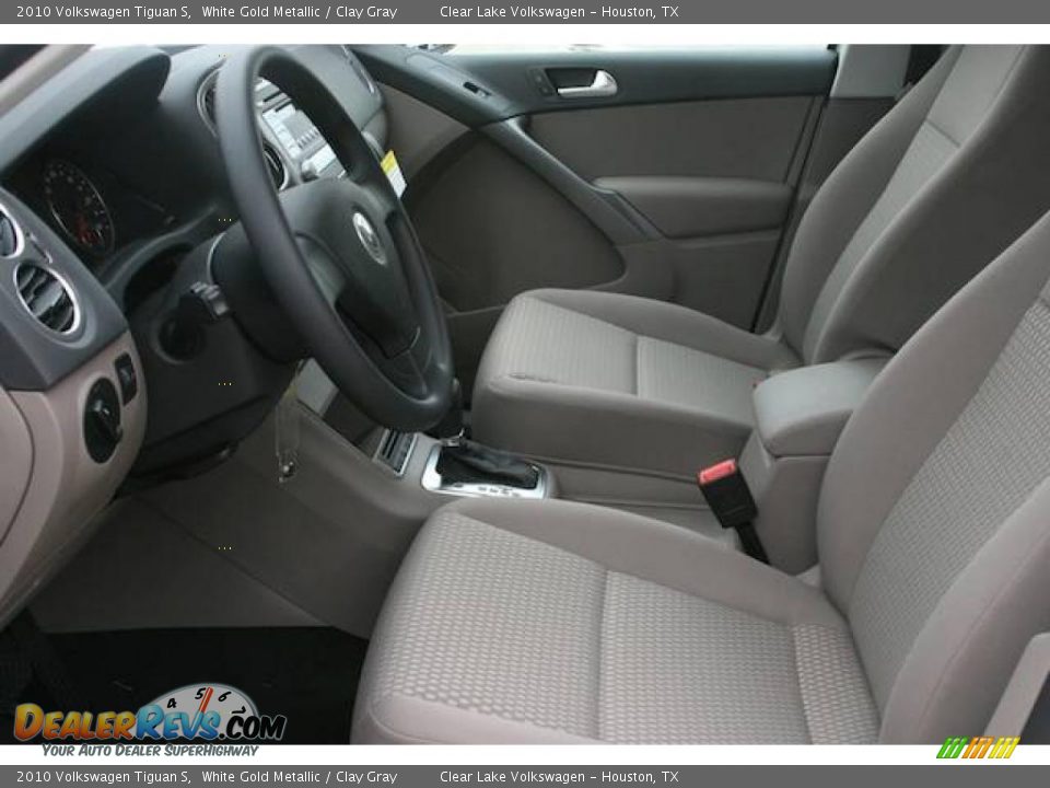 2010 Volkswagen Tiguan S White Gold Metallic / Clay Gray Photo #4