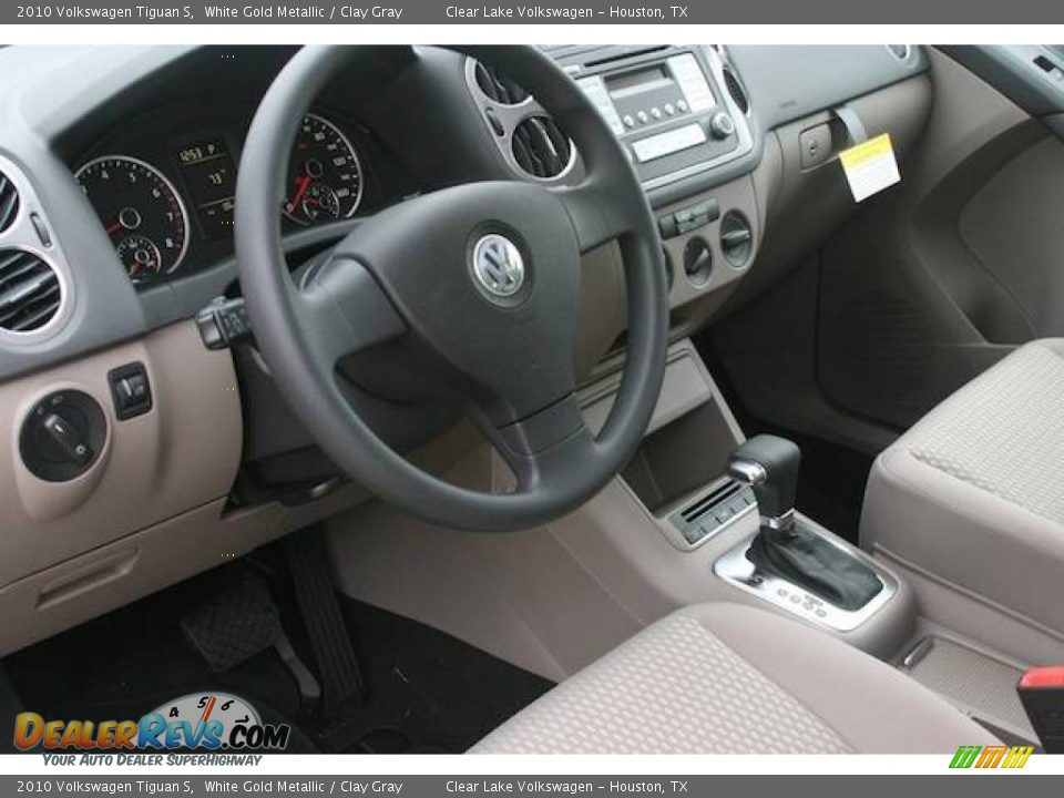 2010 Volkswagen Tiguan S White Gold Metallic / Clay Gray Photo #10
