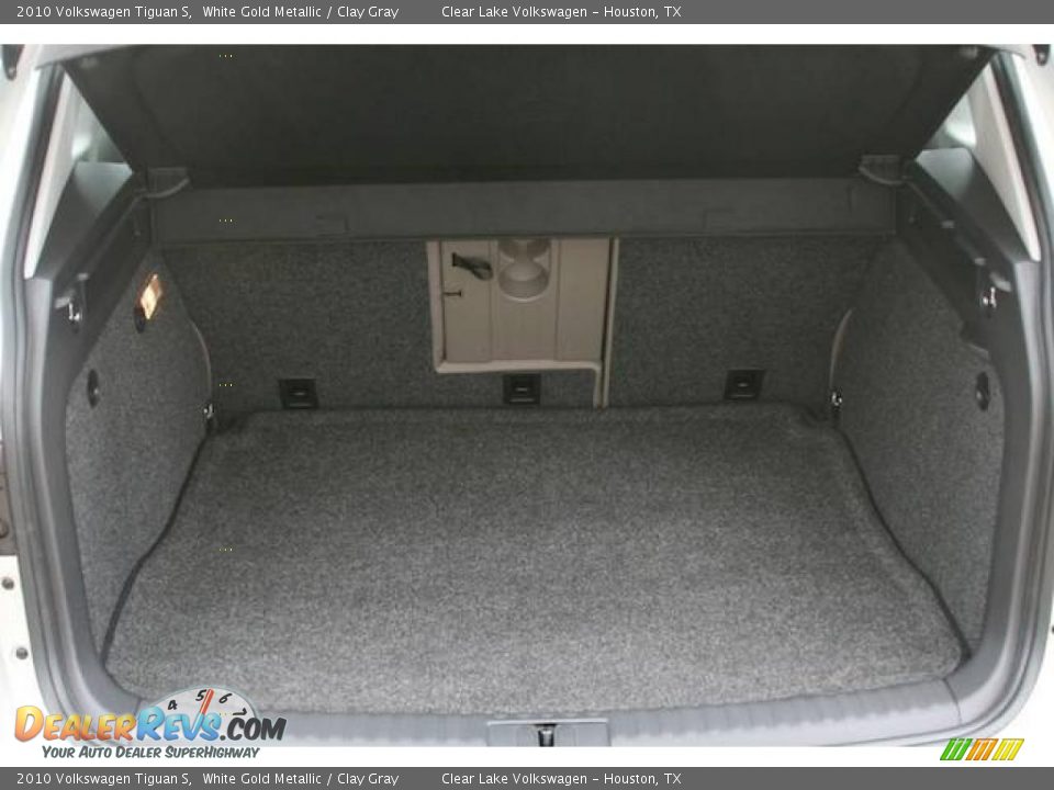 2010 Volkswagen Tiguan S White Gold Metallic / Clay Gray Photo #17