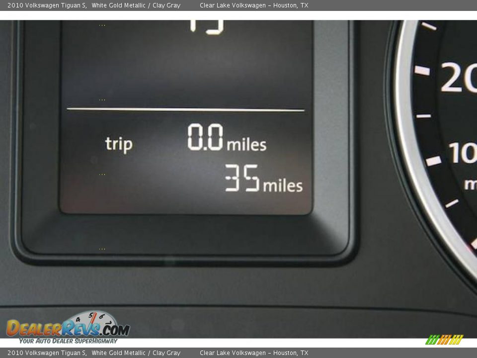 2010 Volkswagen Tiguan S White Gold Metallic / Clay Gray Photo #20