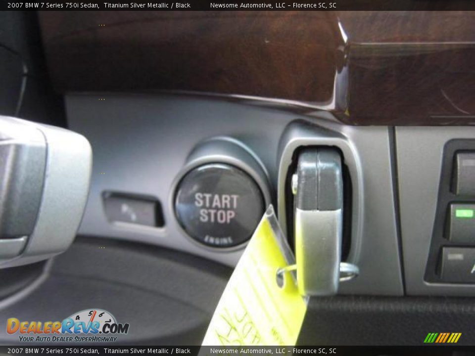2007 BMW 7 Series 750i Sedan Titanium Silver Metallic / Black Photo #10