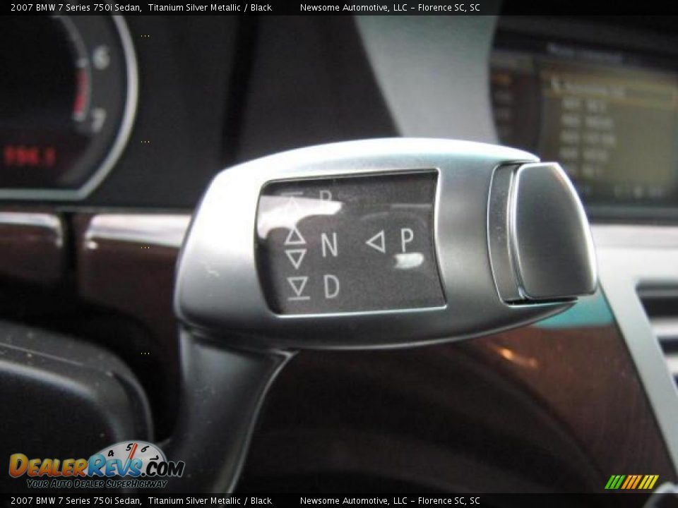 2007 BMW 7 Series 750i Sedan Titanium Silver Metallic / Black Photo #12