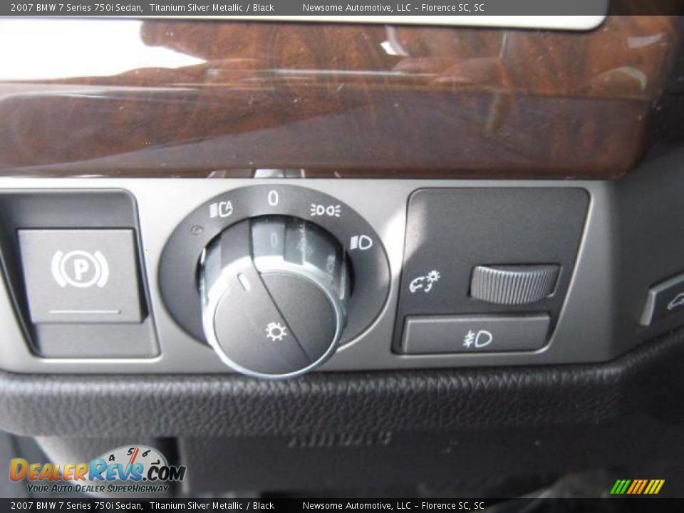 2007 BMW 7 Series 750i Sedan Titanium Silver Metallic / Black Photo #15