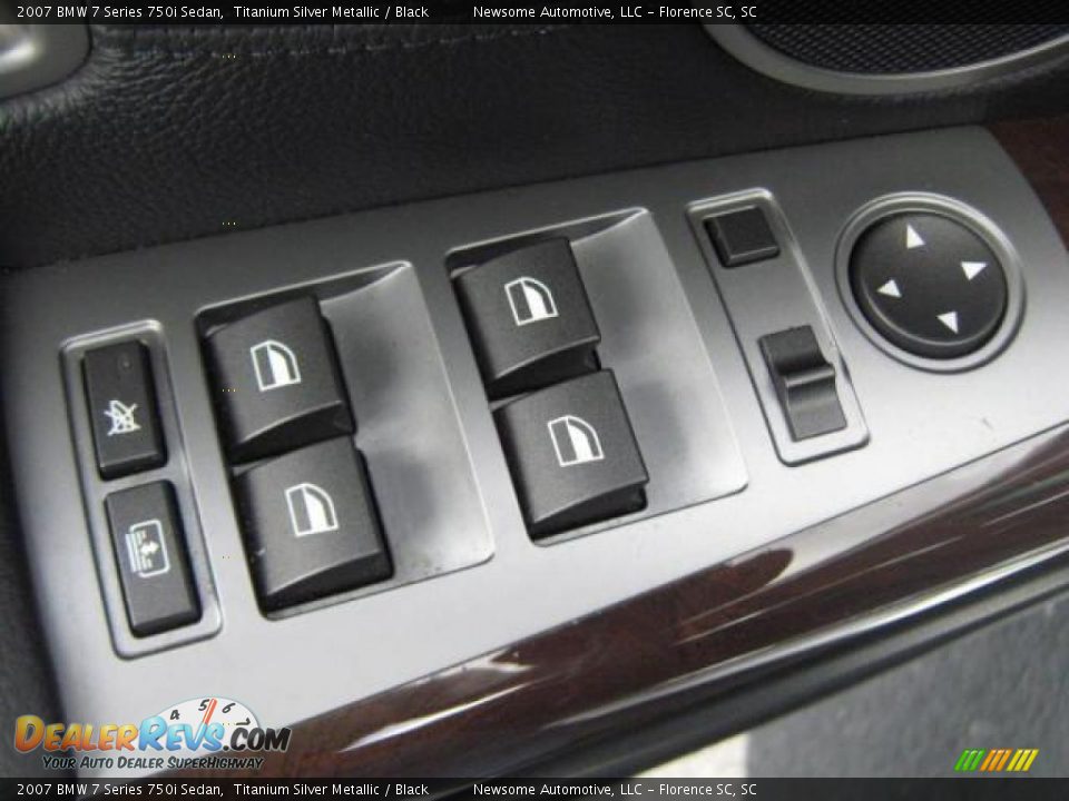 2007 BMW 7 Series 750i Sedan Titanium Silver Metallic / Black Photo #16