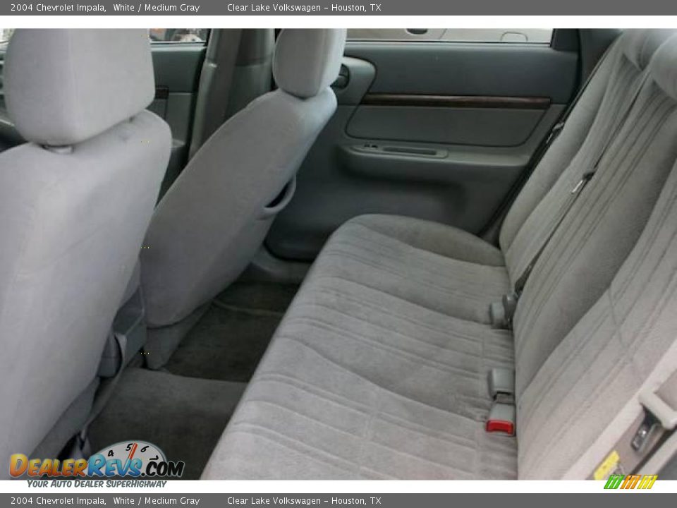 2004 Chevrolet Impala White / Medium Gray Photo #8