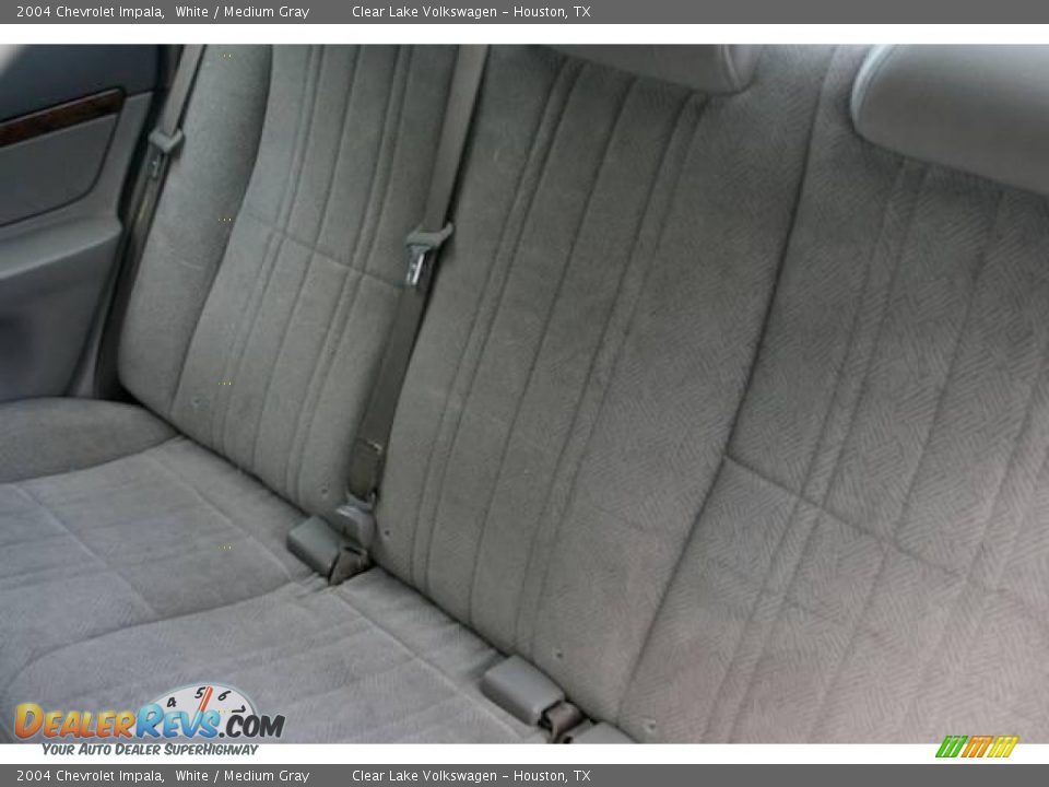 2004 Chevrolet Impala White / Medium Gray Photo #10
