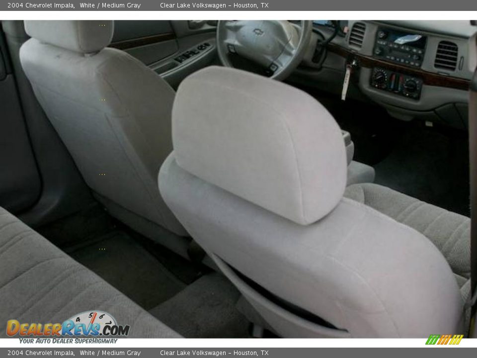 2004 Chevrolet Impala White / Medium Gray Photo #13