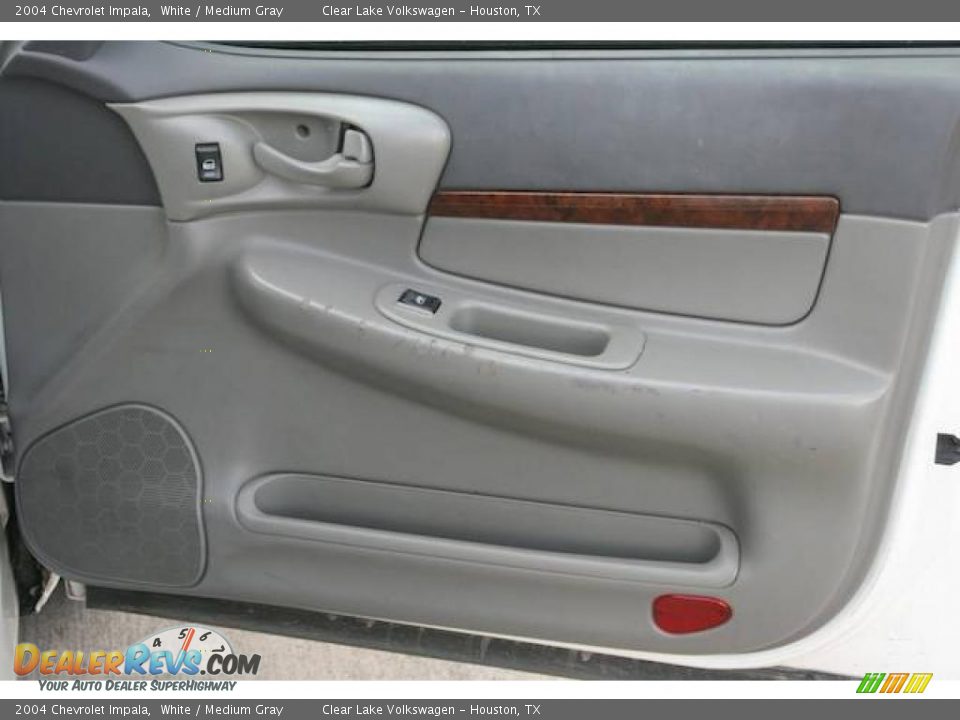 2004 Chevrolet Impala White / Medium Gray Photo #15