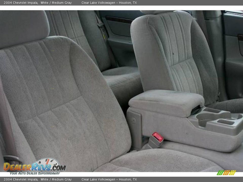 2004 Chevrolet Impala White / Medium Gray Photo #18