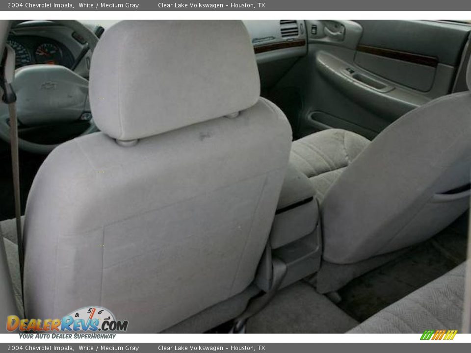 2004 Chevrolet Impala White / Medium Gray Photo #26